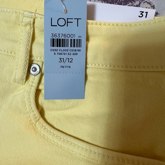 Ann Taylor Loft Lemon Yellow Crop Jeans Size 31Petite - Picture 2 of 5